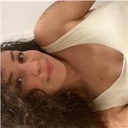 Mi chiamo Tania, ho 30 anni e ho una laurea in Lingue e Comunicazione. L’insegnamento è per me lavoro e passione!